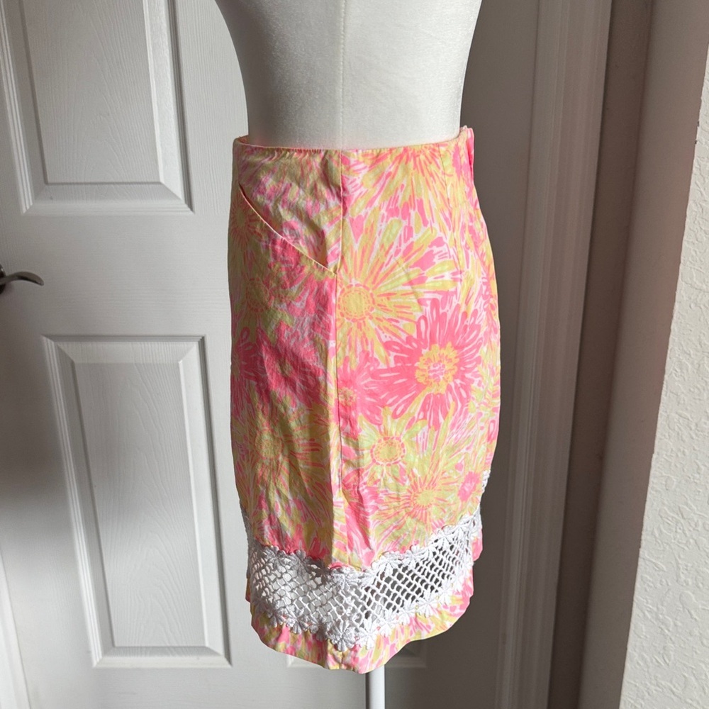 Lilly Pulitzer Pink and Yellow Floral Skirt with White Lace - Picture 6 of 12